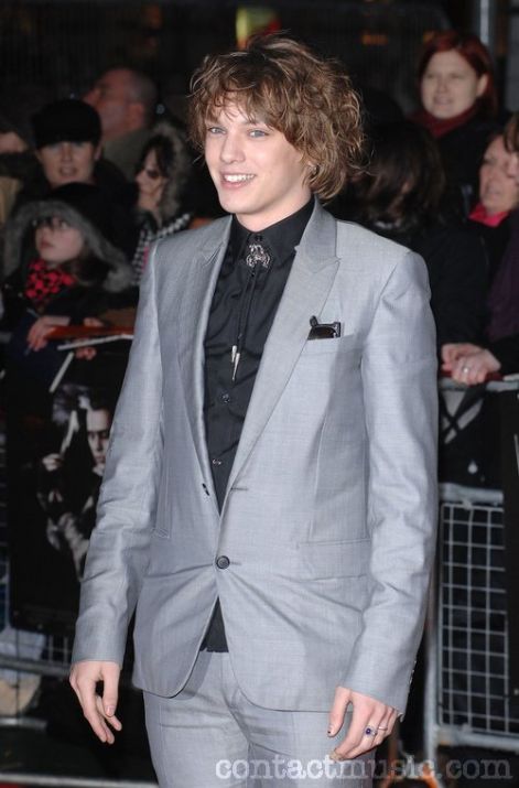 jamie-campbell-bower1.jpg